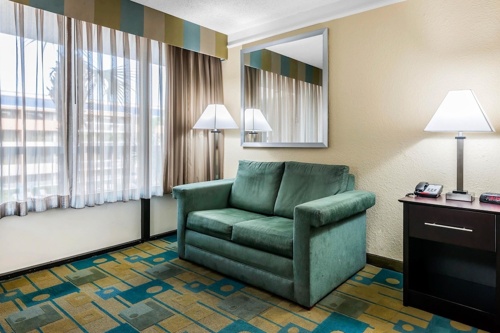 Hotel Monreale Inn & Studios I-Drive Icon Park Orlando 30/47