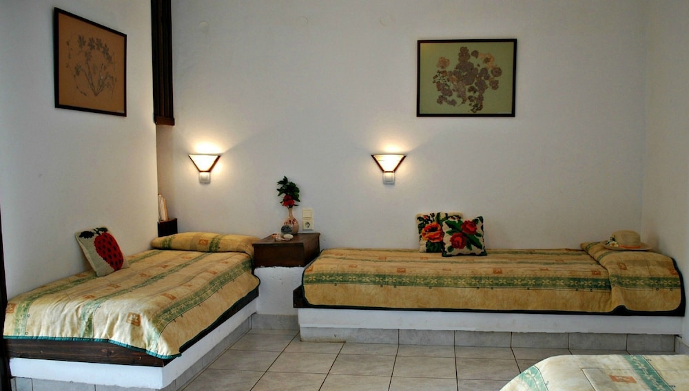Iliostasi Beach Apartments 25/46