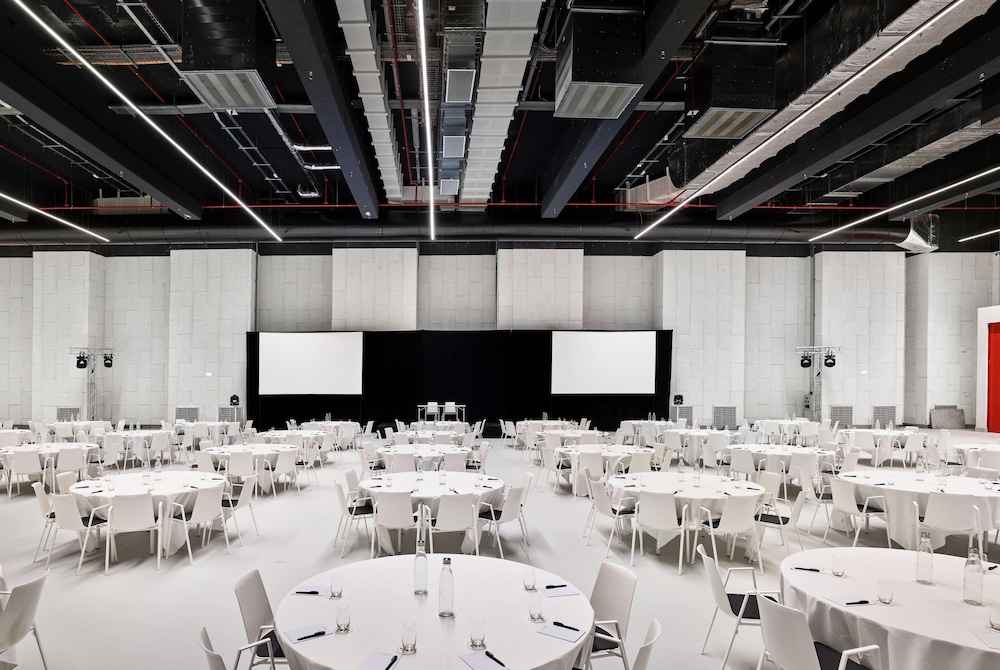 H4 Wyndham Paris Pleyel 77/87