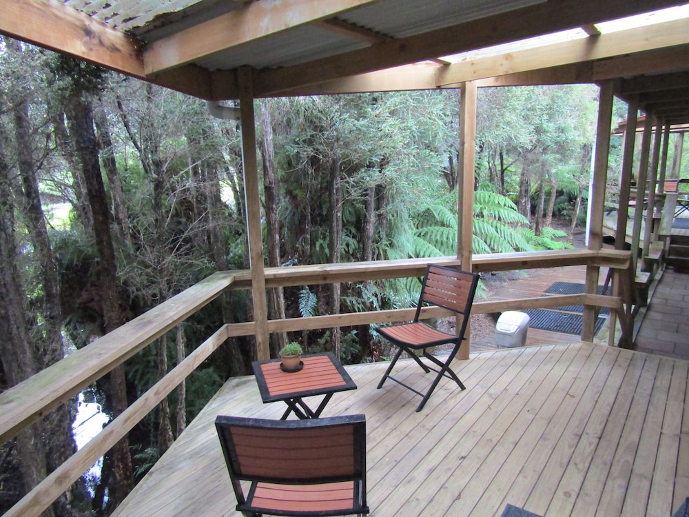 THE CRAYS ACCOMMODATION 14/46