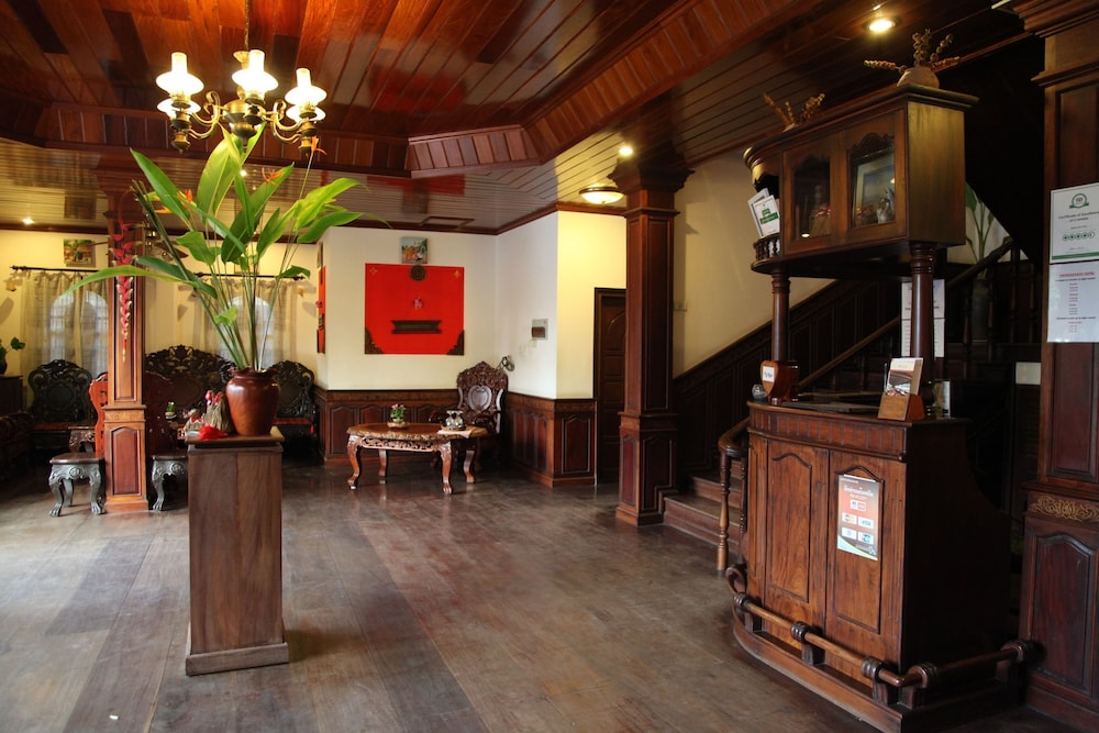 Vangsavath Hotel 67/81