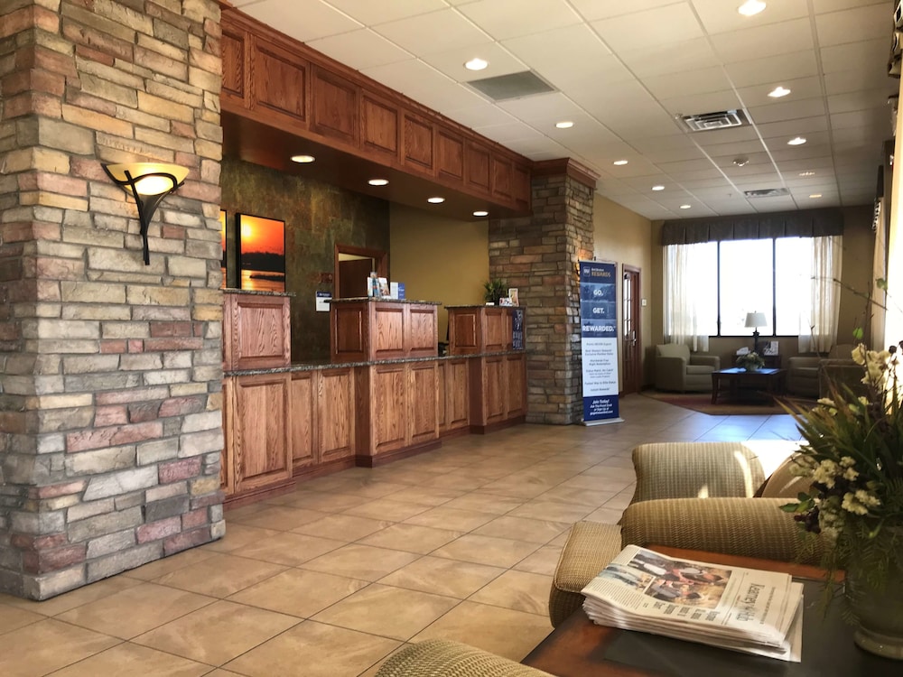 Best Western Plus Mid Nebraska Inn & Suites 9/41