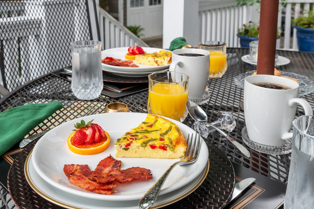 Abbington Green Bed &amp; Breakfast Inn 34/49