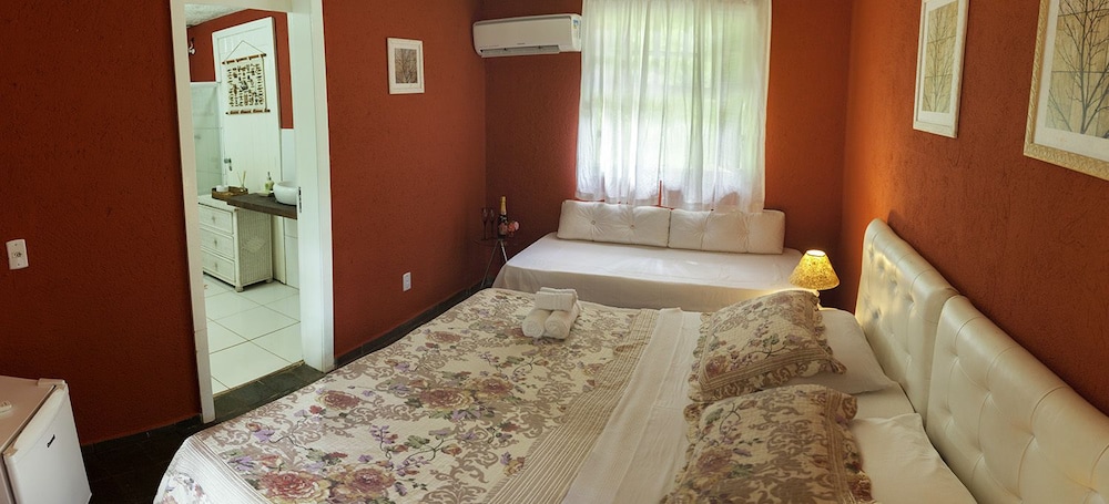 Praia Da Crena Inn 6/42