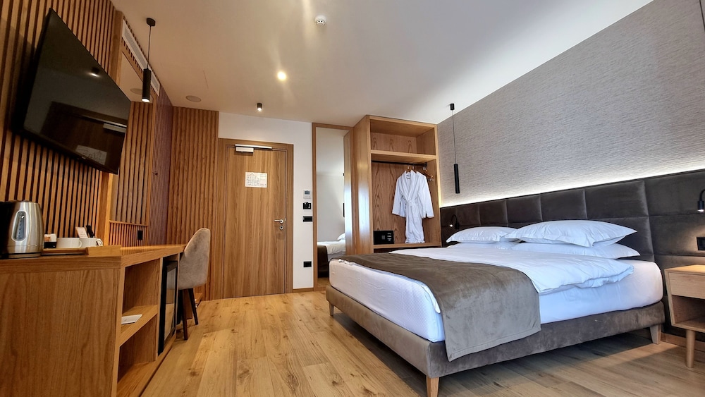 Hotel Sibb 24/63