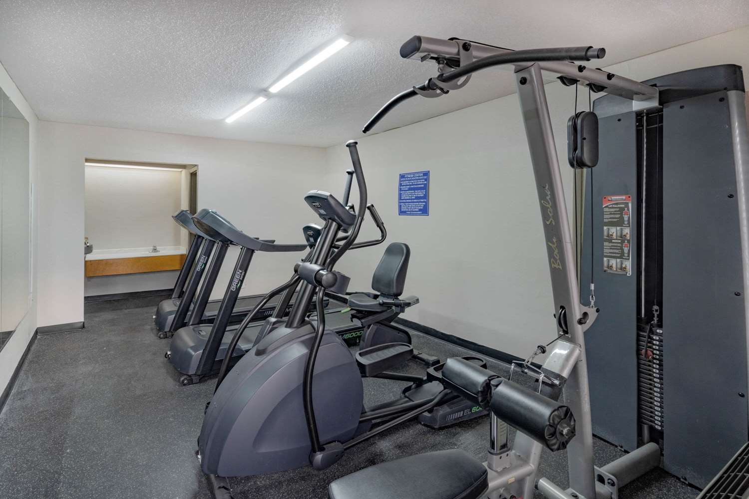 Days Inn by Wyndham Cookeville 18/24