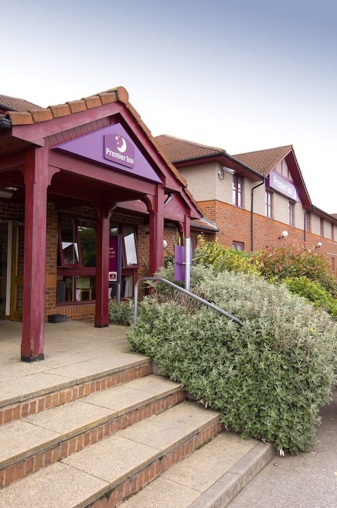Premier Inn Mansfield 23/26