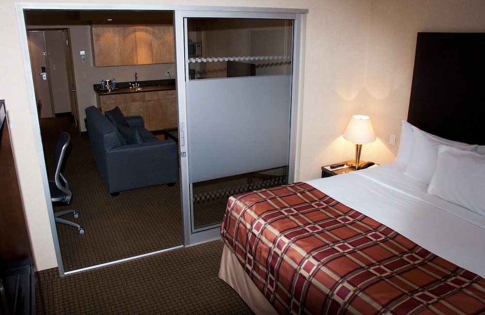 iHOTEL & Conference Centre Red Deer 16/57
