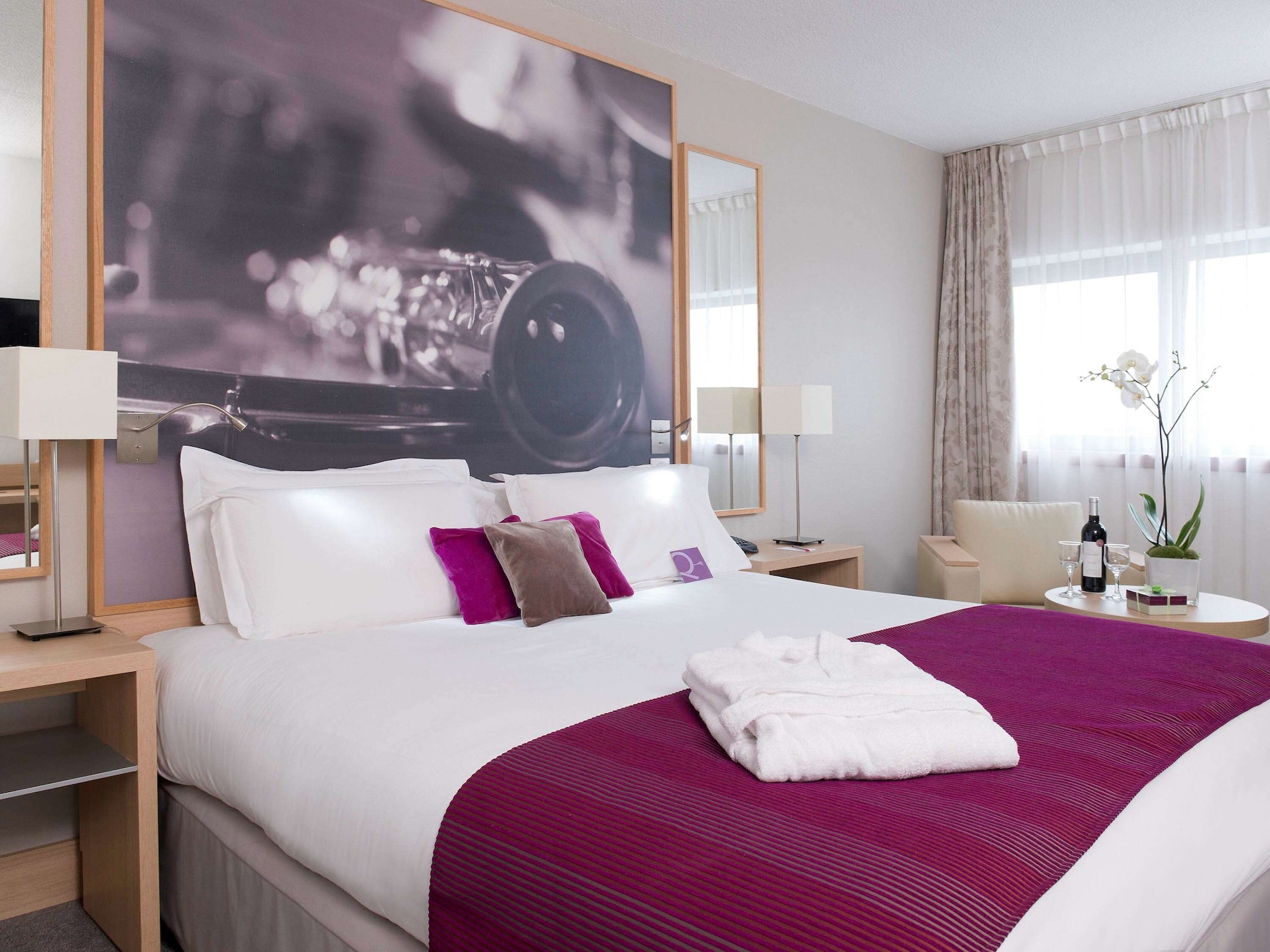 PRIVILEGE, DOUBLE BED