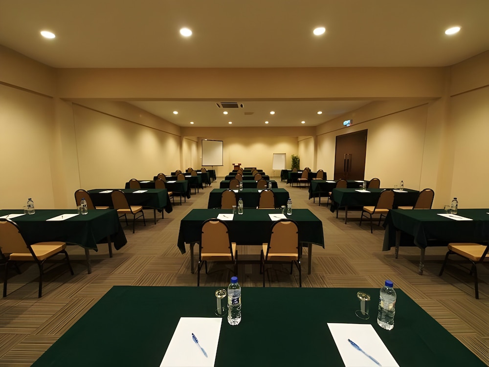Amverton Cove Golf and Island Resort 15/18