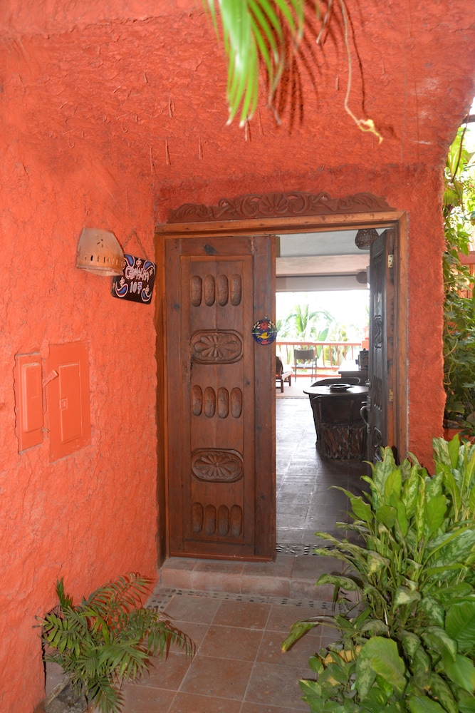 Aura del Mar Hotel 25/67