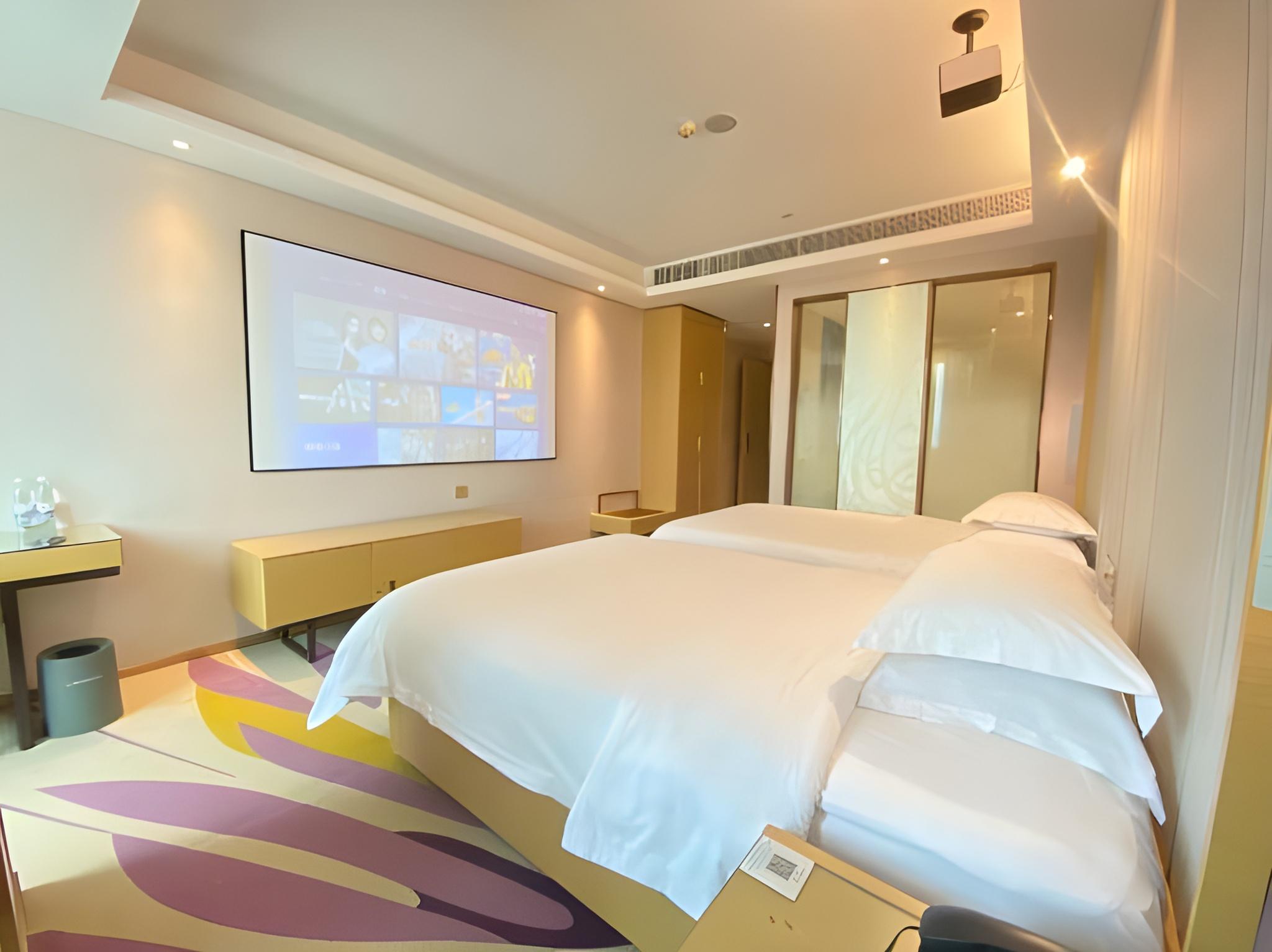 Feature, Deluxe, 2 Beds, Accessible