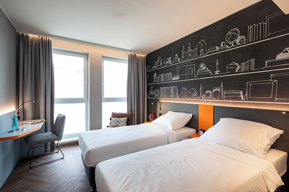 LOGINN Hotel Koln Airport 7/48
