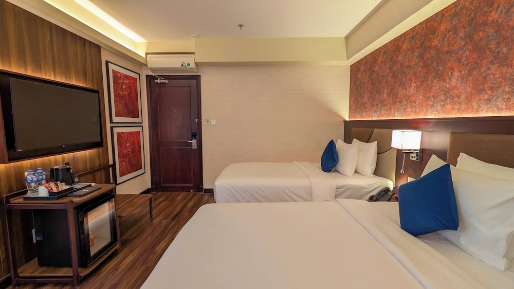 Kin Hotel Ly Tu Trong 10/49