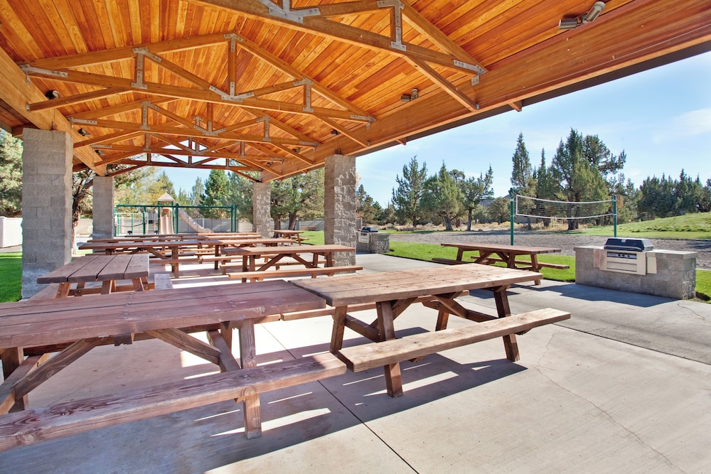 Holiday Inn Resort the Lodge At Eagle Crest 24/58