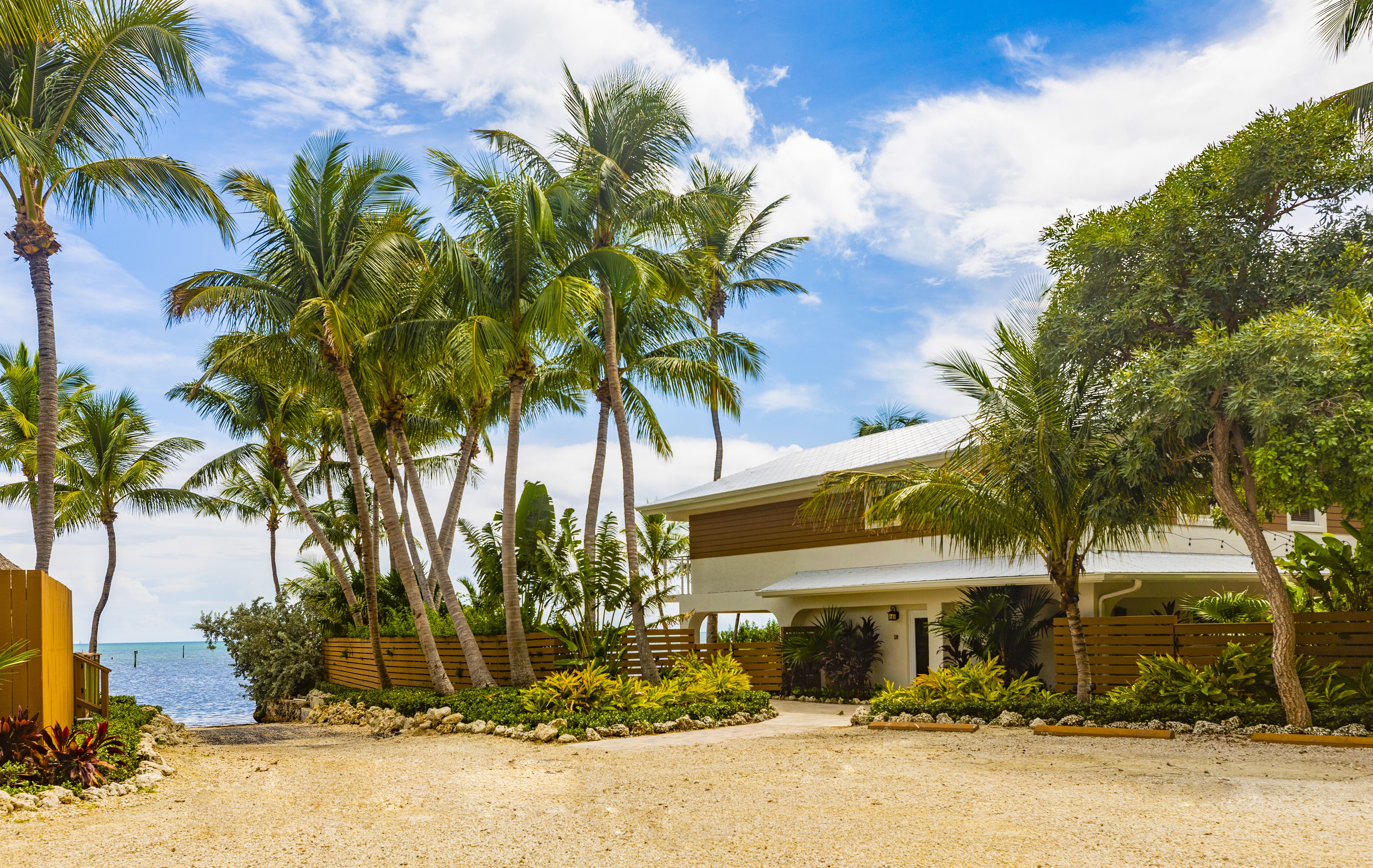 La Siesta Resort & Villas 4/82