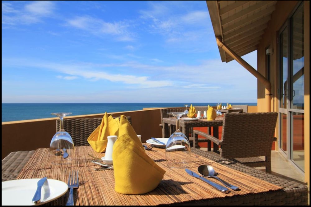 The Ocean Front 18/24