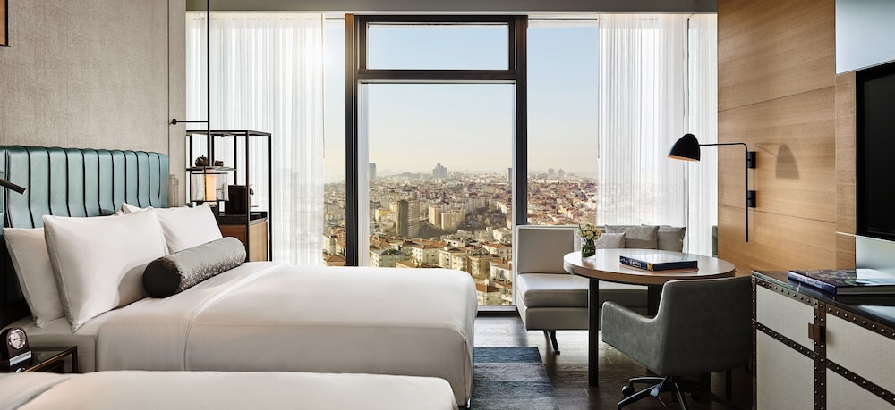 Fairmont, Suite
