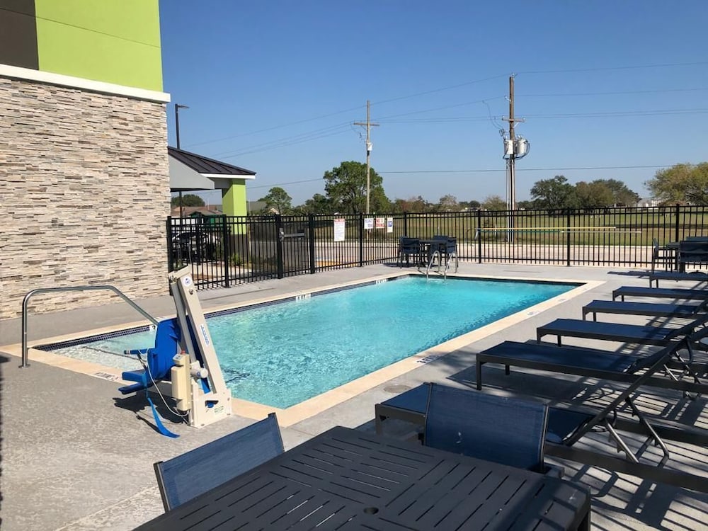 Best Western Plus Mid County 1/31