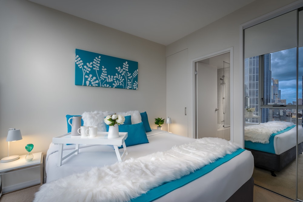 2 BEDROOMS, EXECUTIVE, APARTMENT