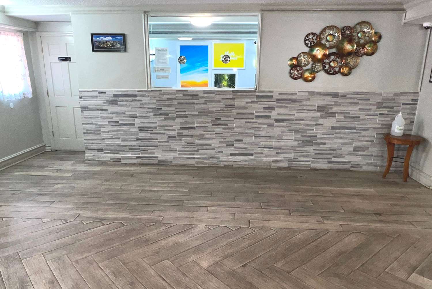 Days Inn By Wyndham Birmingham/West 9/32