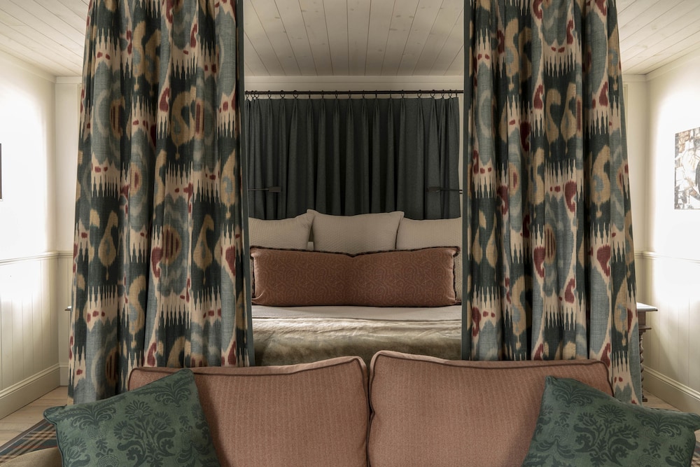 Eleven Experience Scarp Ridge Lodge 31/50