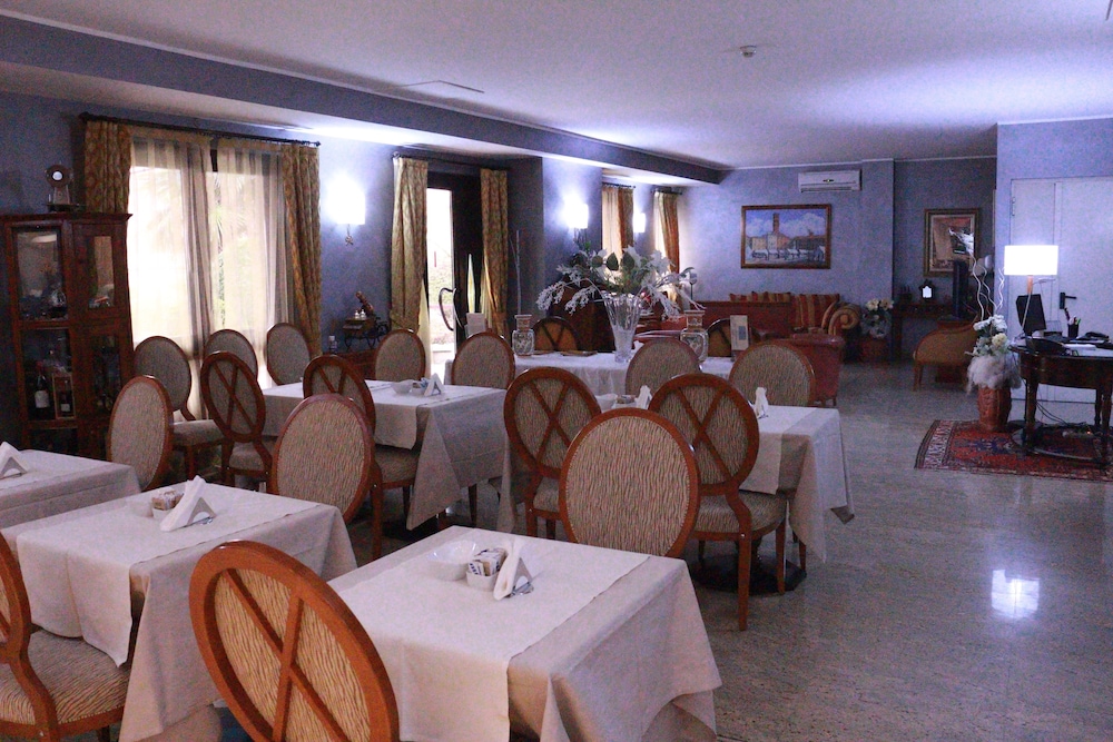 Hotel Garibaldi 25/44