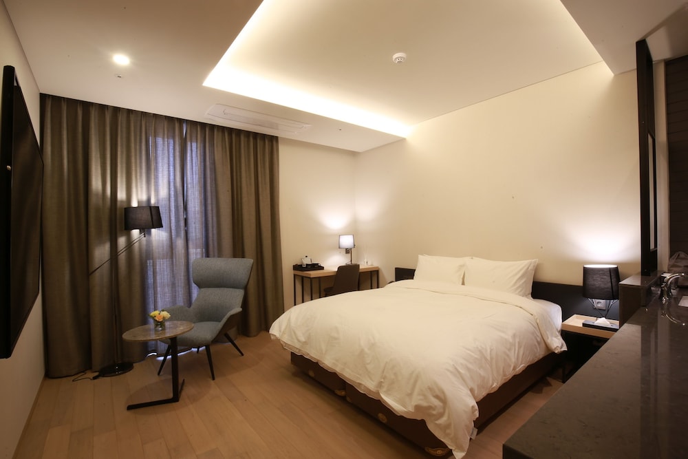 Hotel East9 32/69