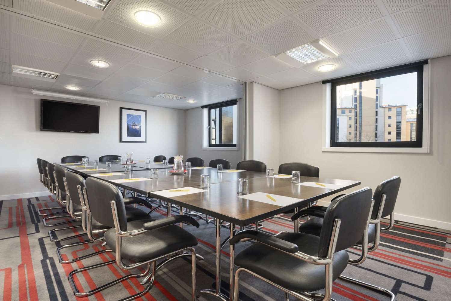 Ramada Encore by Wyndham Newcastle-Gateshead 25/27