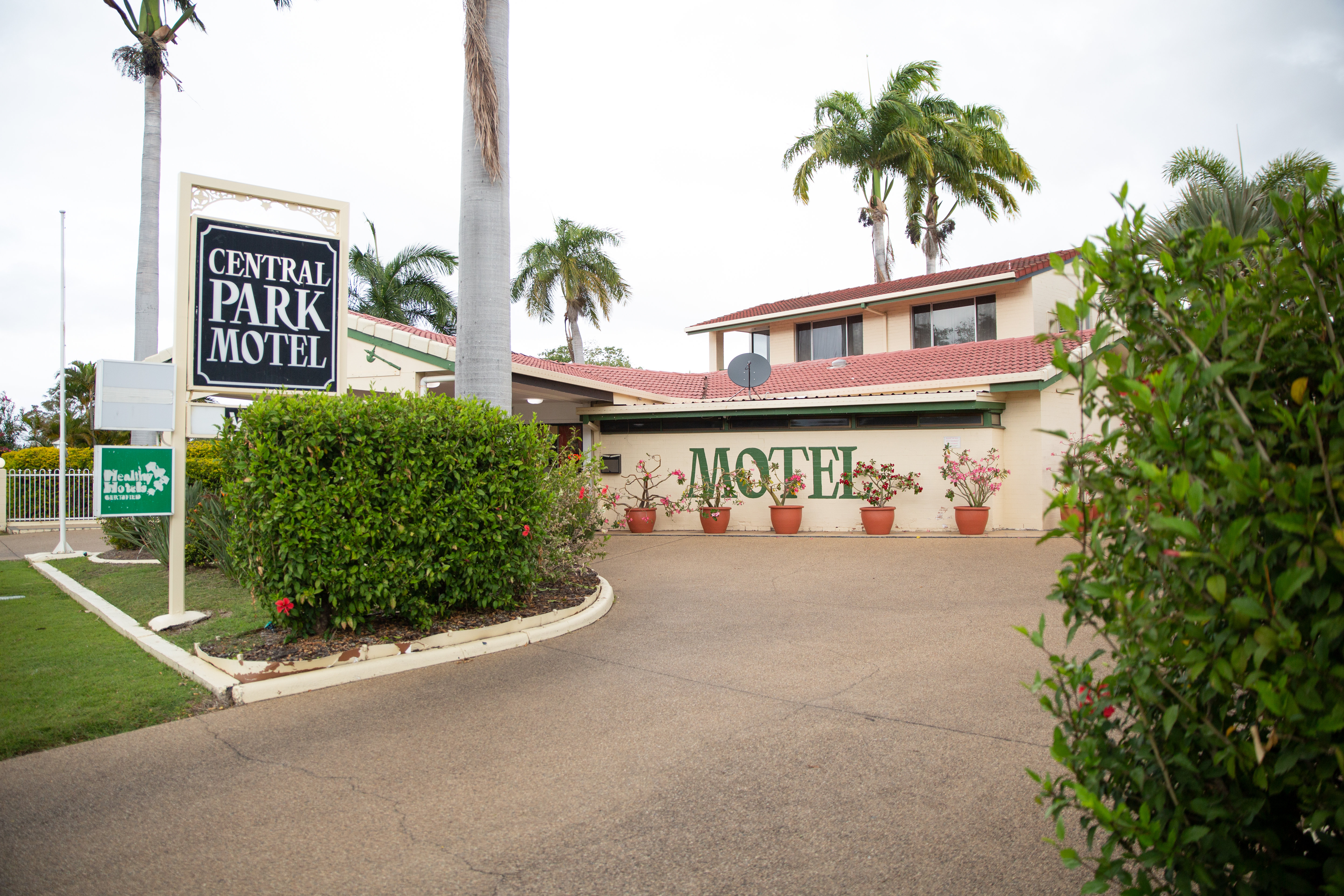 CENTRAL PARK MOTEL 34/36