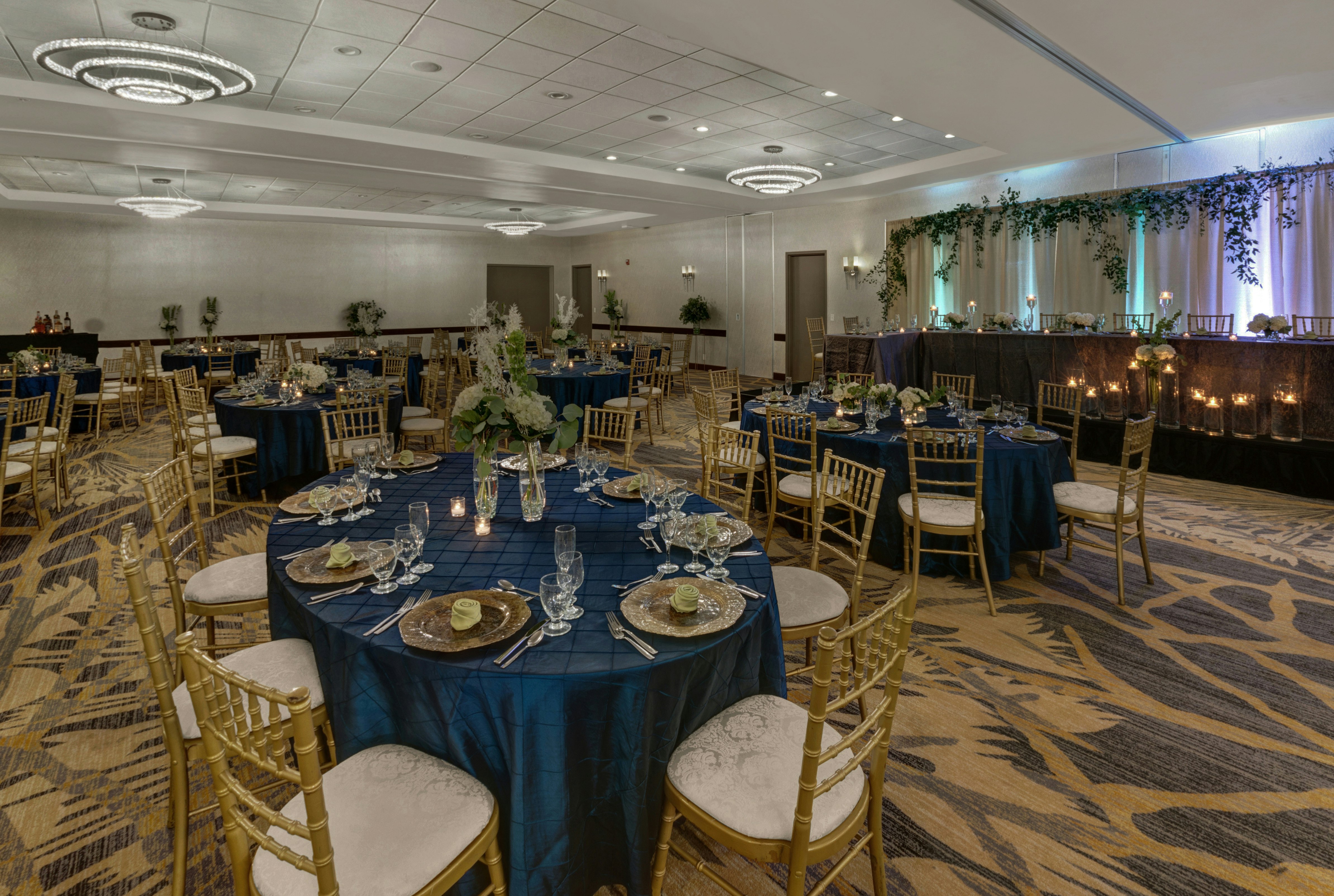 Embassy Suites By Hilton Milwaukee Brookfield 49/81