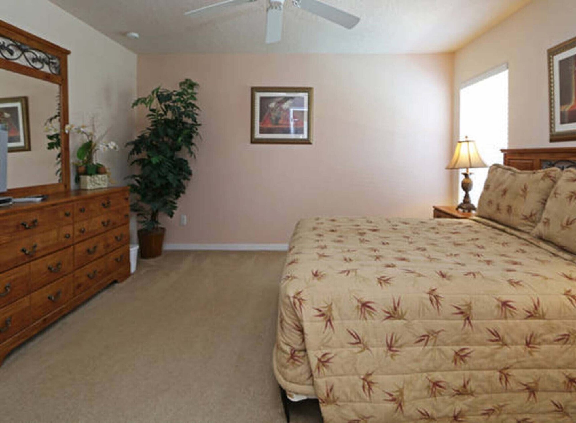Villa, Queen and Twin Beds, Sofa