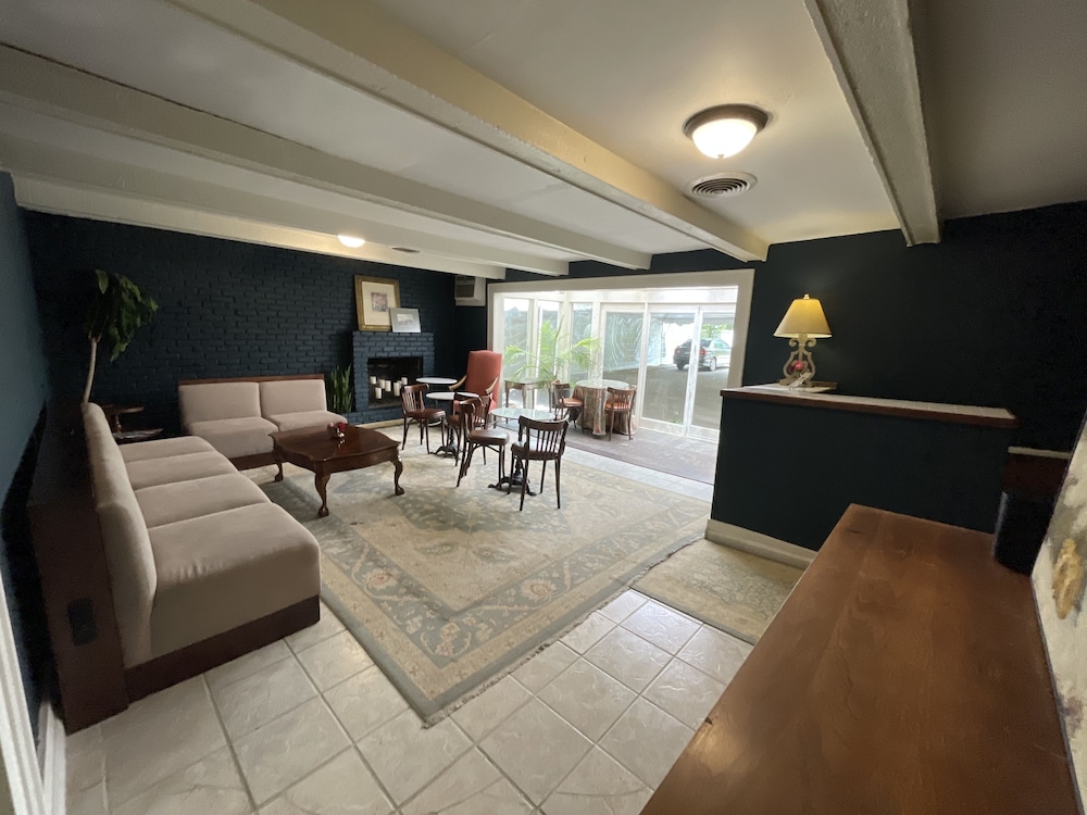 The Crystal River Inn 45/67