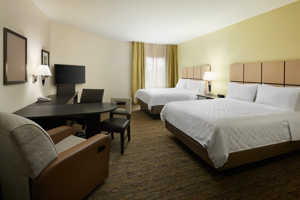 CANDLEWOOD SUITES VALDOSTA MALL 9/37