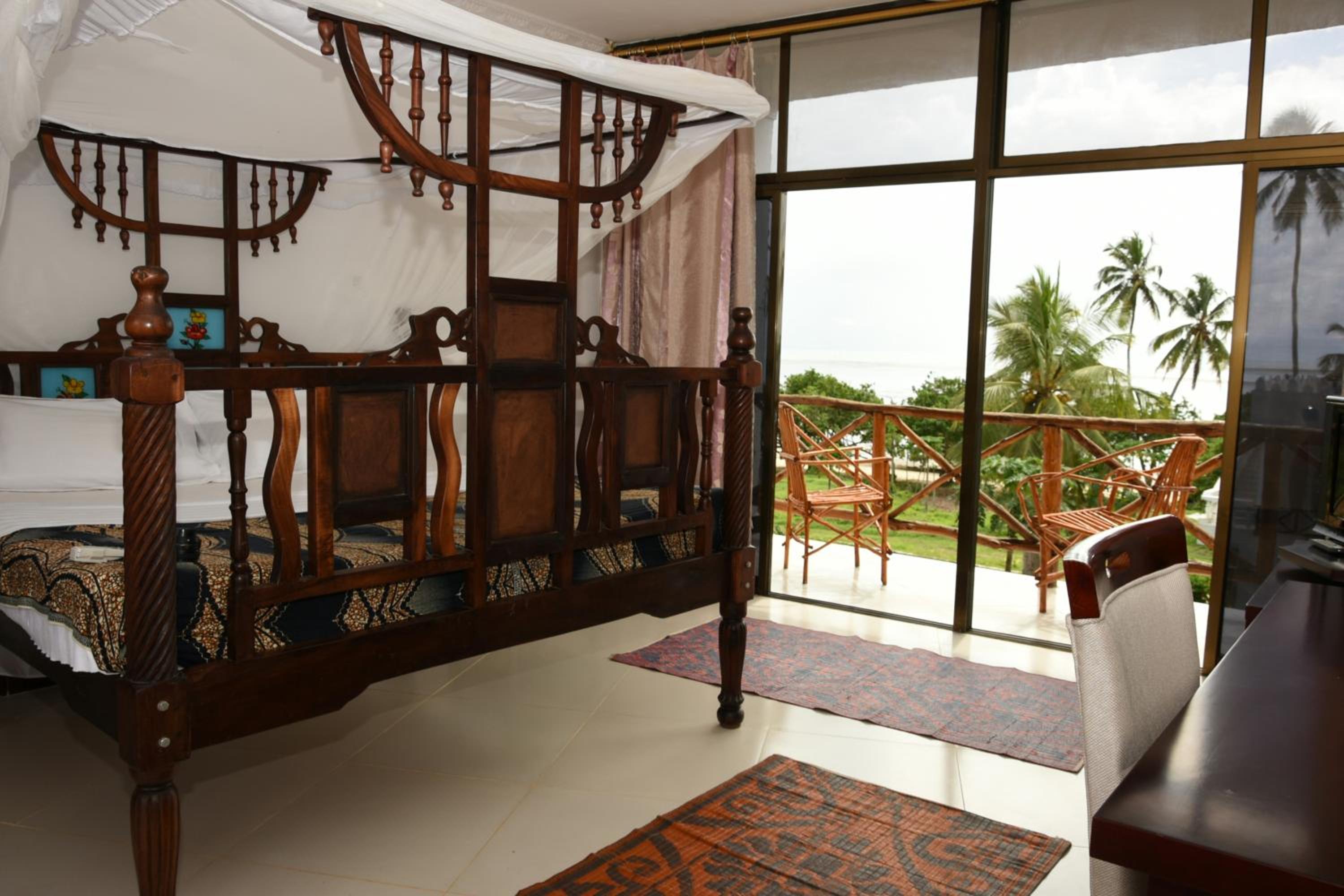 Coconut Tree Village Beach Resort 10/18