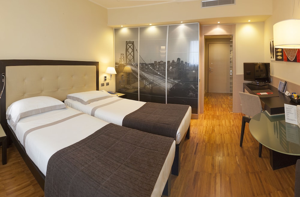 Hotel Cruise 20/73