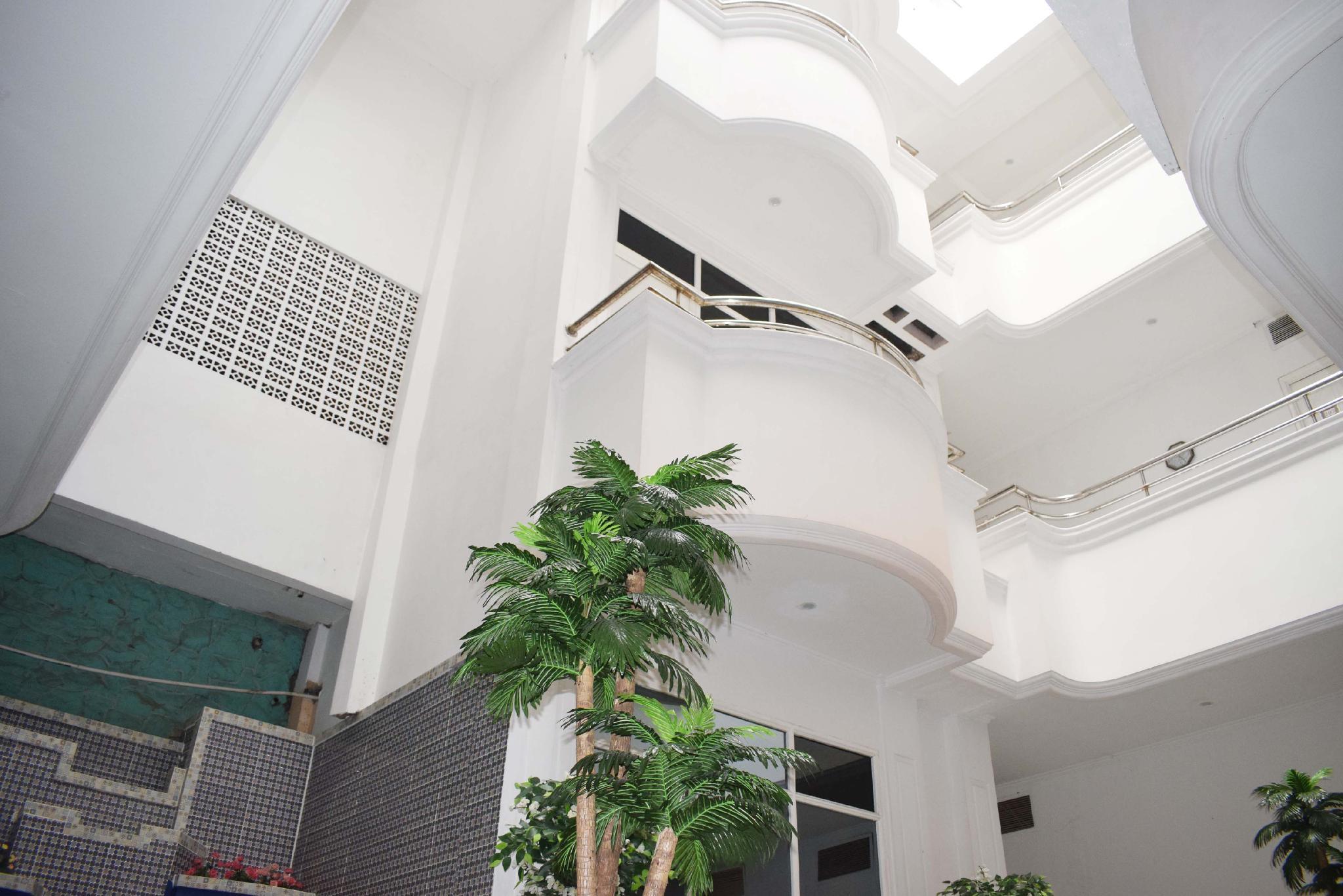 Hotel Pangrango 3 6/18