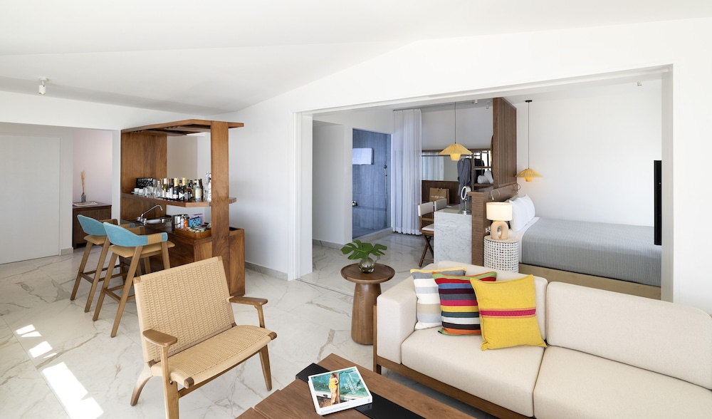 ME Cabo - Adults only 32/50