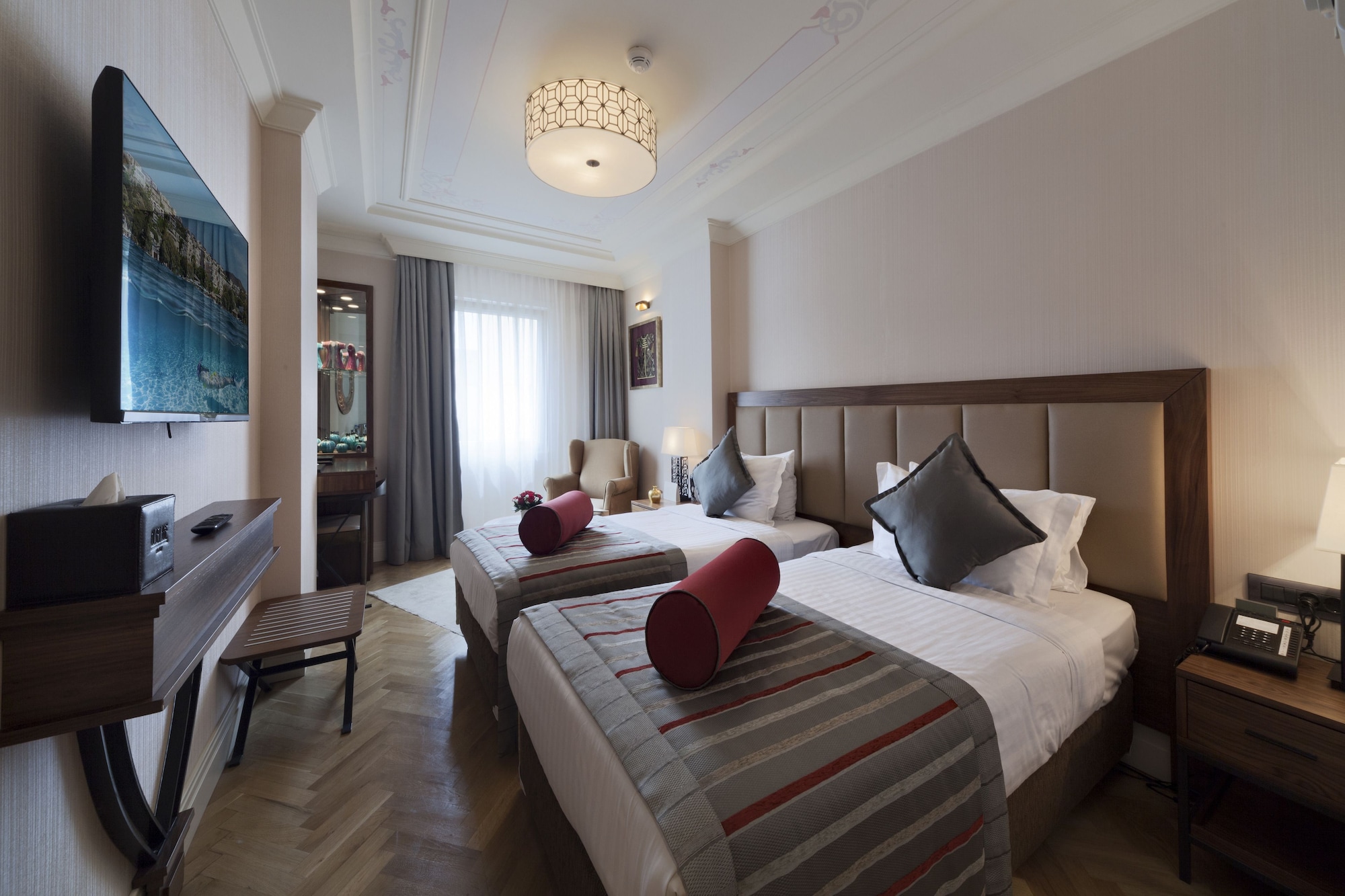 STANDARD, DOUBLE OR TWIN BED