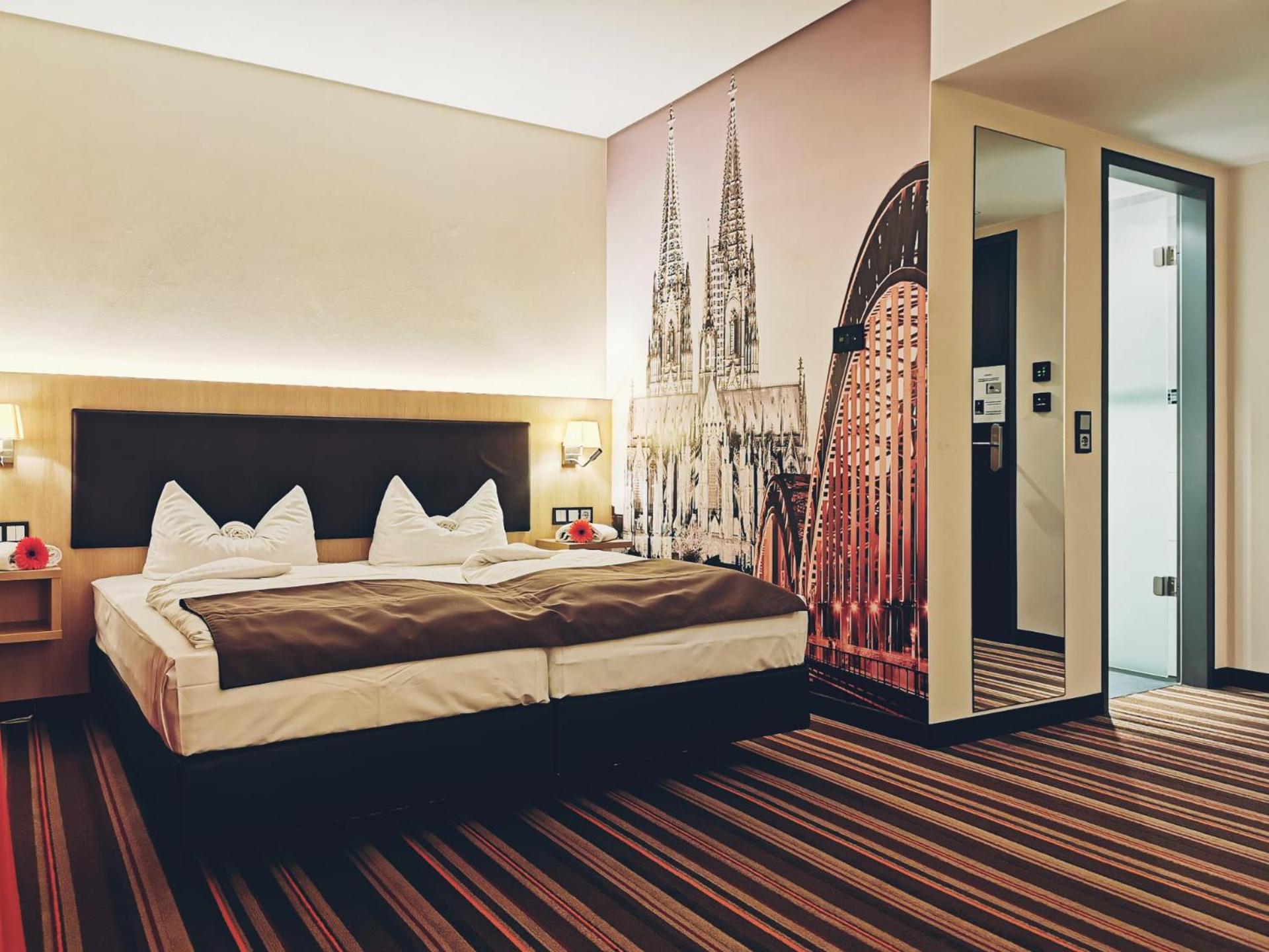 Deluxe, Studio, Twin Beds
