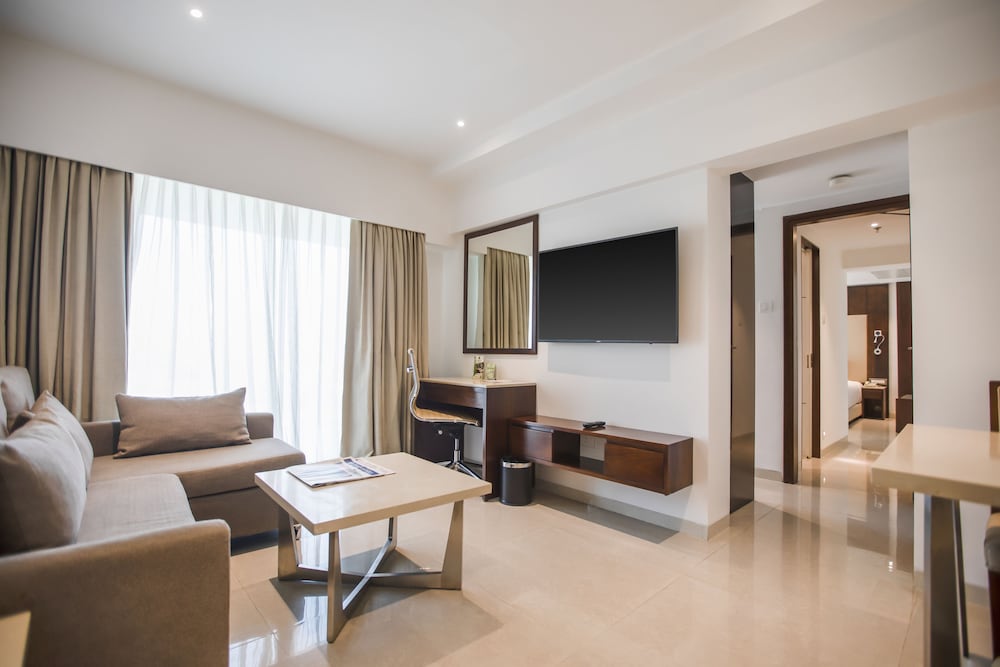 Ramee Hometel 32/50