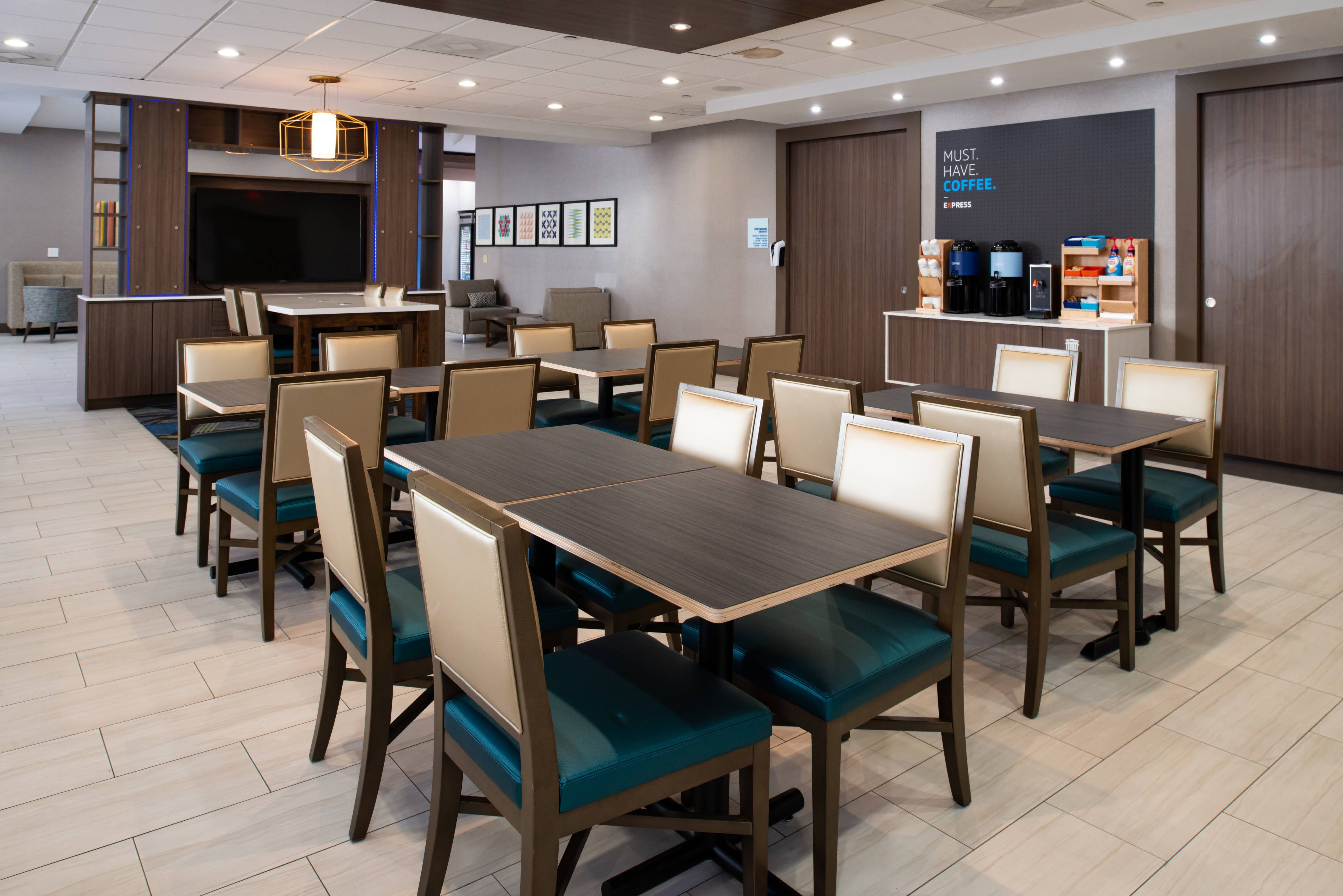 Holiday Inn Express Hotel And Suites Los Angeles Downtown West 36/55