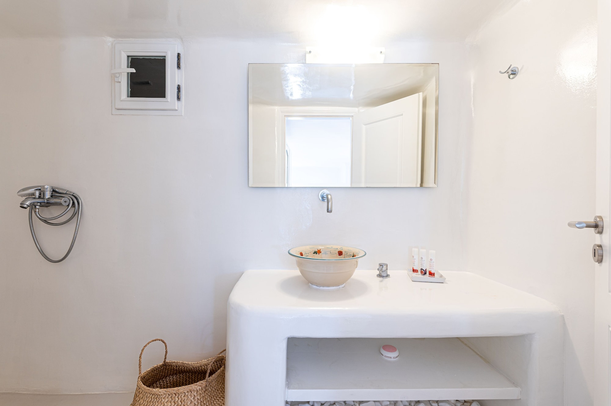 4 Bedrooms, Luxury, Villa, Bunk Bed, 3 Queen Beds, Sea View, Sofa, Pool Access, Villa Thelgo 6/7