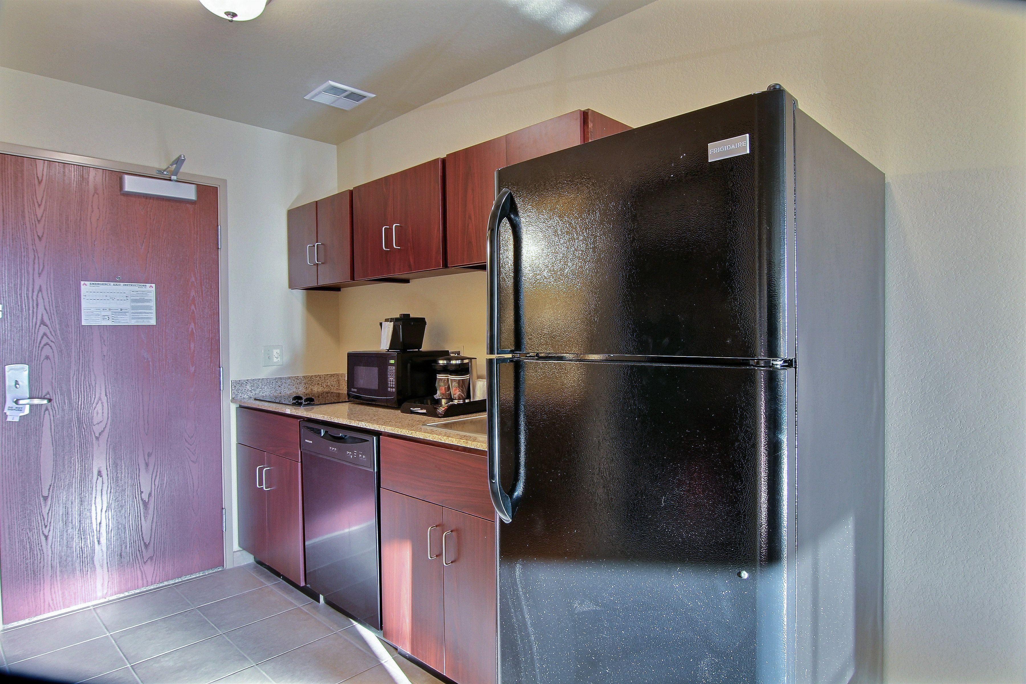 Cobblestone Hotel & Suites - Beulah 8/62