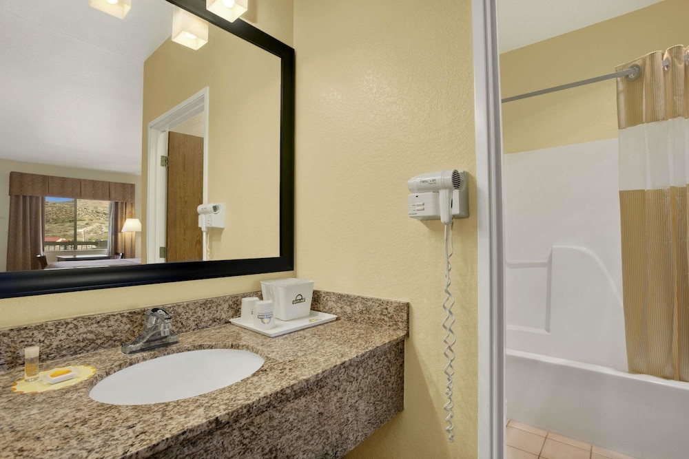 Days Inn by Wyndham Globe, Arizona 7/21