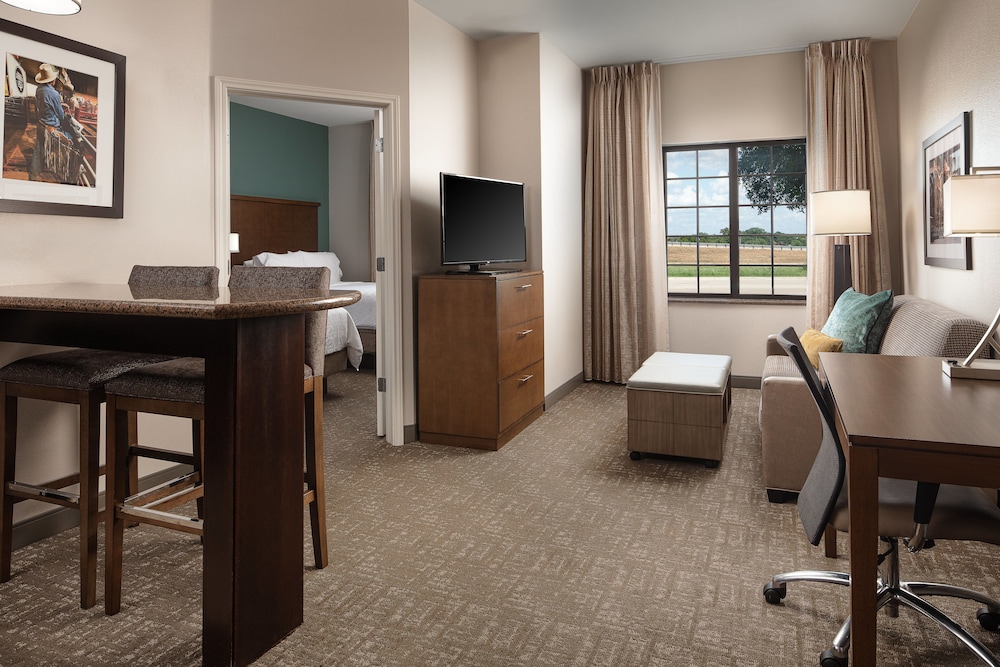 Staybridge Suites Forth Worth West 23/55