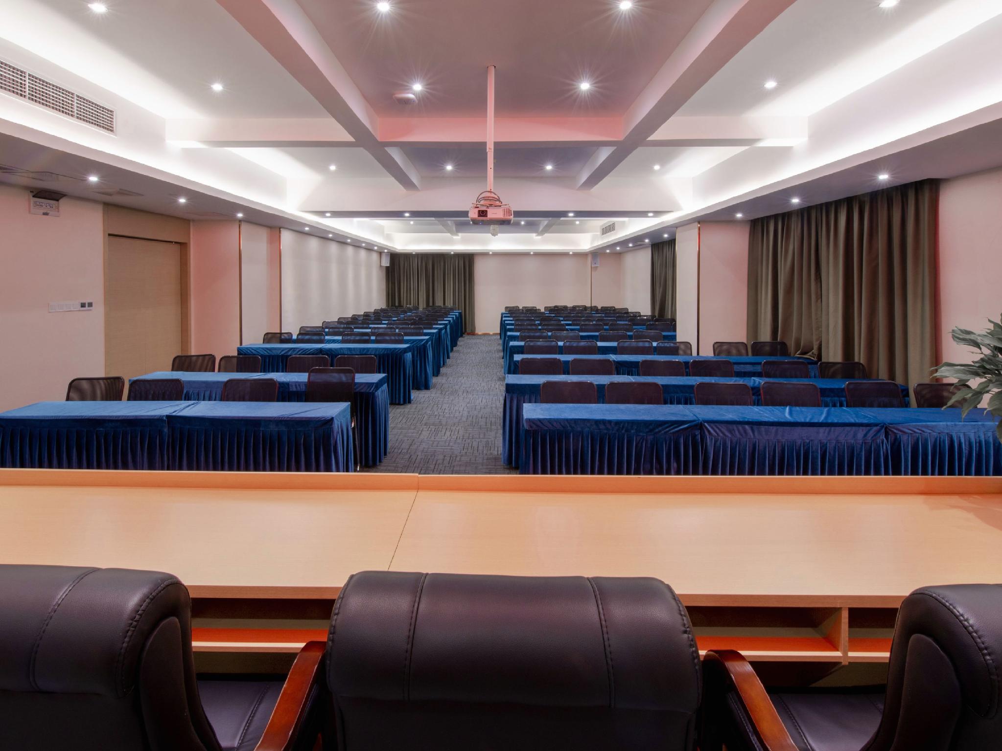 Lavande Hotel (Chongqing Jiangbei International Airport T3) 39/41