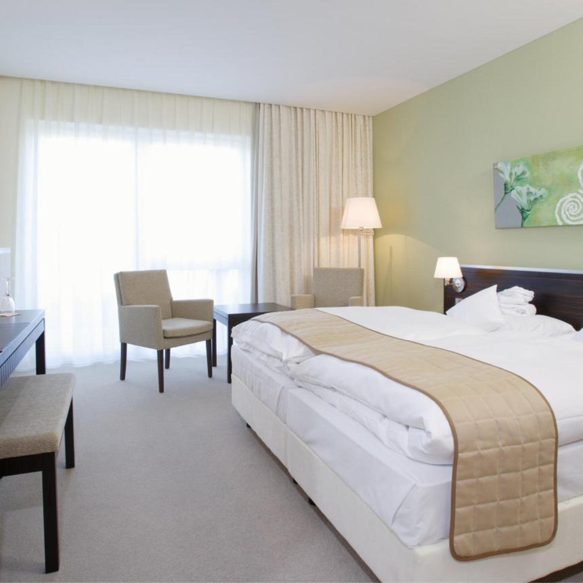 Room, Double Bed, Balcony or Terrace، TOP CountryLine Heide Spa Hotel 2/5