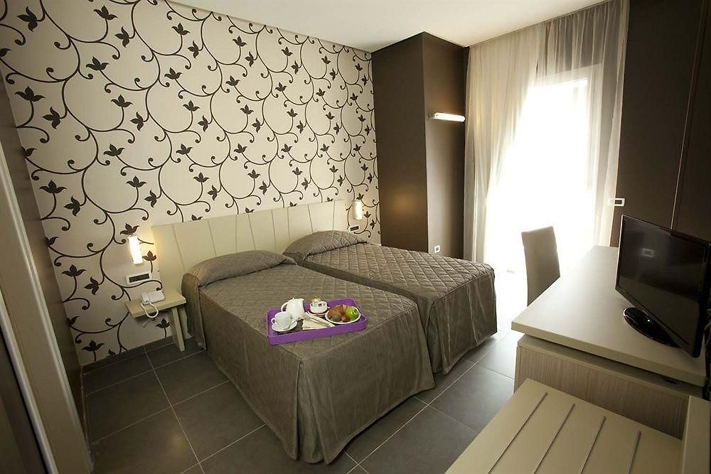 Hotel Bruman Casoria 12/20