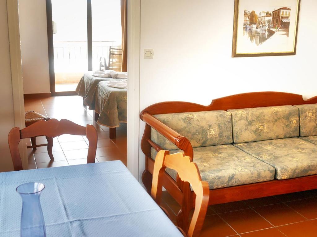 FAMILY, APARTMENT